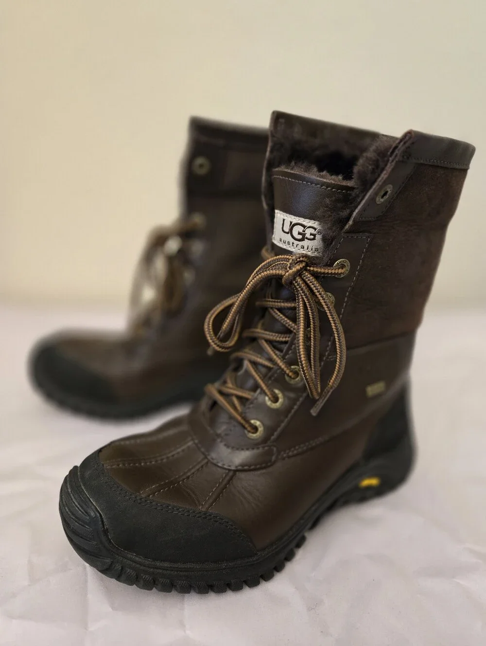Ugg Adirondack II Womens Sz 6 Winter Boots Waterproof Vibram Warm Sherling